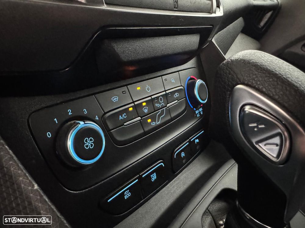 Ford Transit Connect - 16