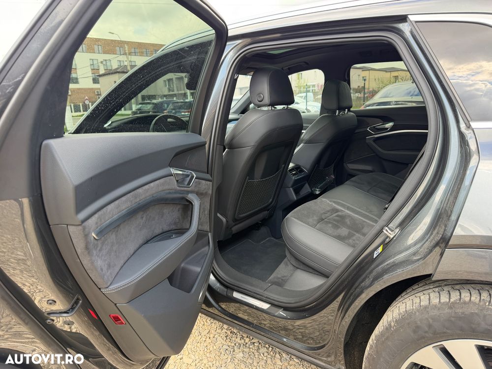 Audi e-tron 50 quattro S line - 22