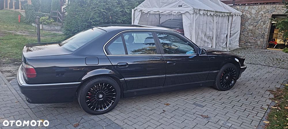 BMW Seria 7 - 8