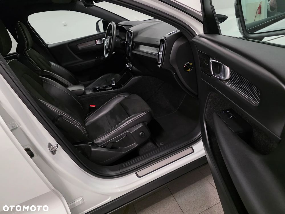 Volvo XC 40 D3 SCR R-Design - 30