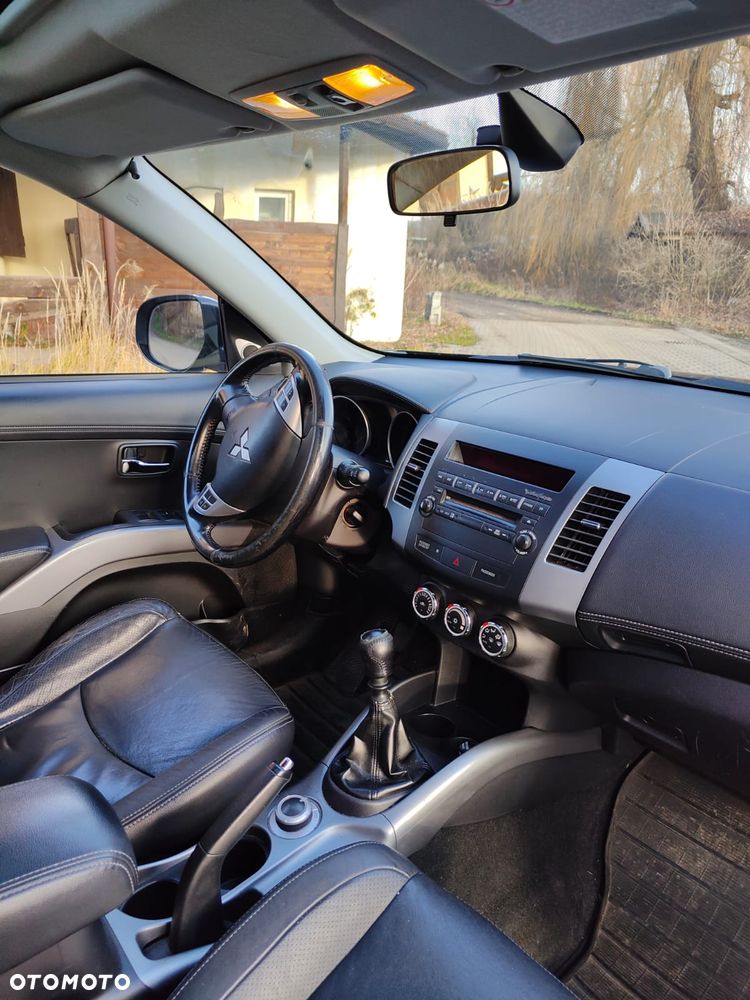 Mitsubishi Outlander 2.0 DID Instyle - 9