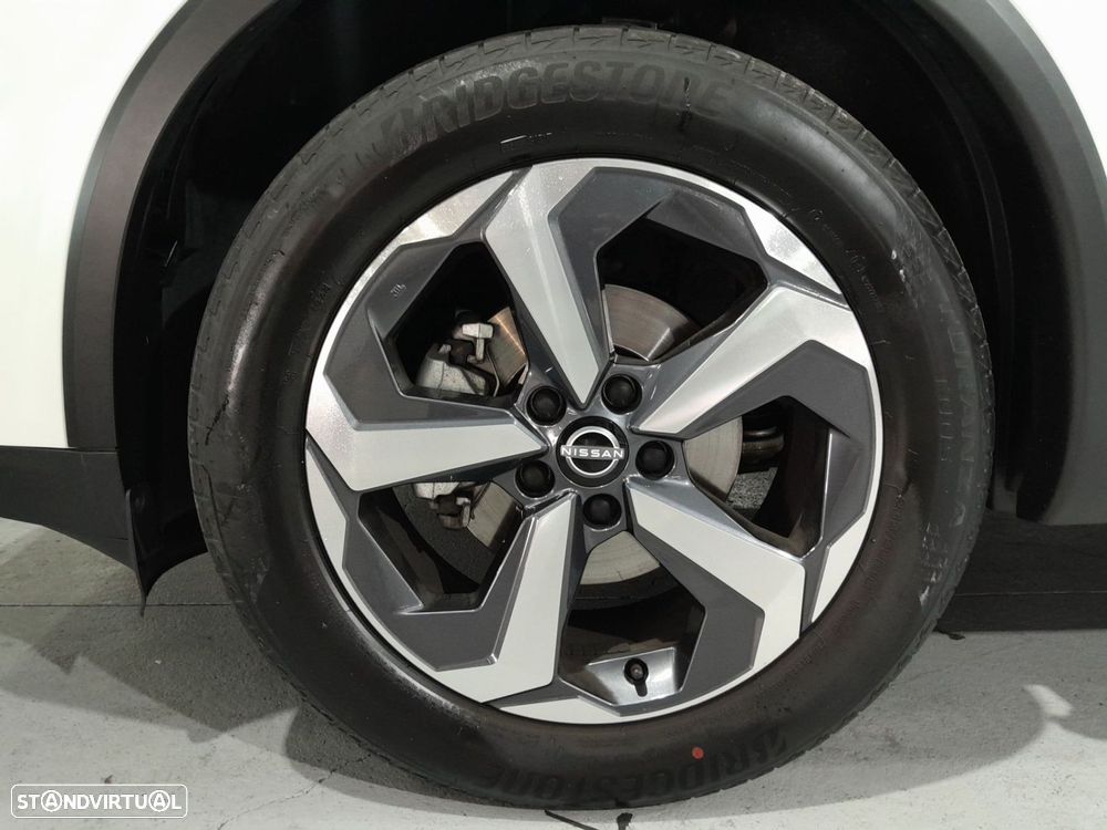 Nissan Qashqai 1.3 DIG-T N-Connecta LED Xtronic — fotografia 20