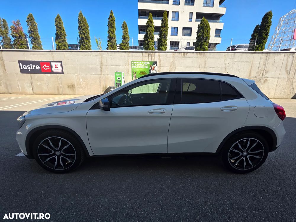 Mercedes-Benz GLA 220 CDI 7G-DCT Urban - 2