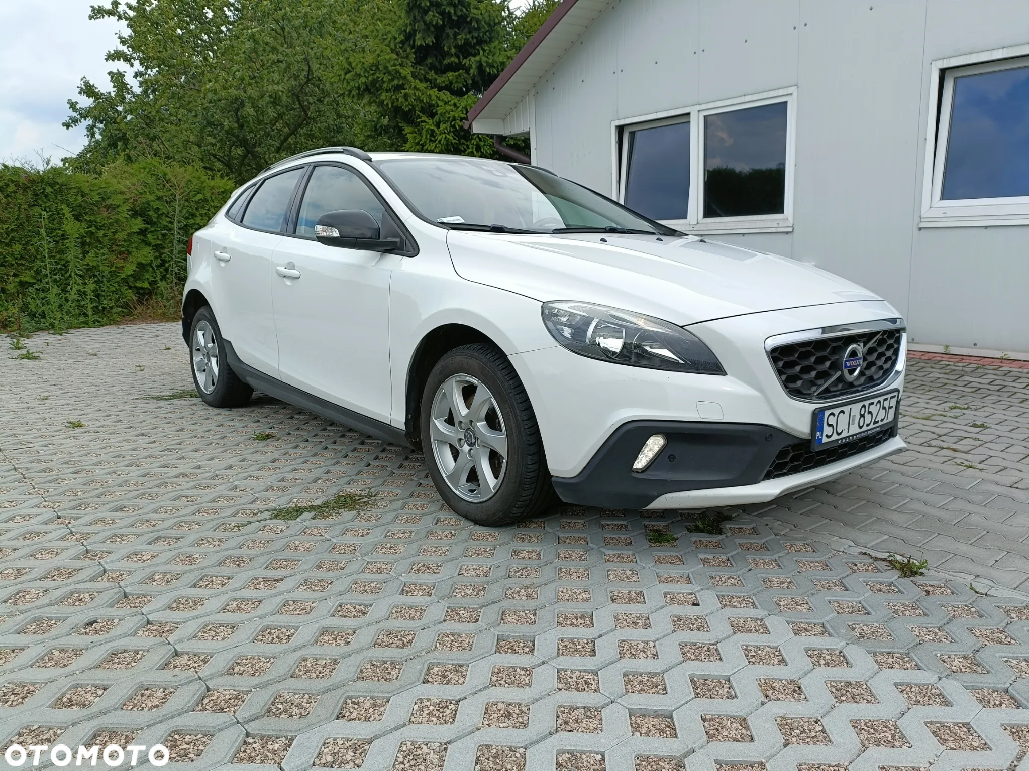 Volvo V40 Cross Country D2 Momentum - 17