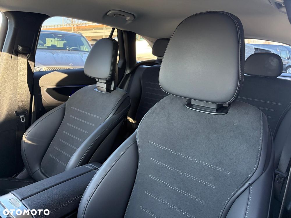 Mercedes-Benz GLC 300 e PHEV 4-Matic AMG Line - 13