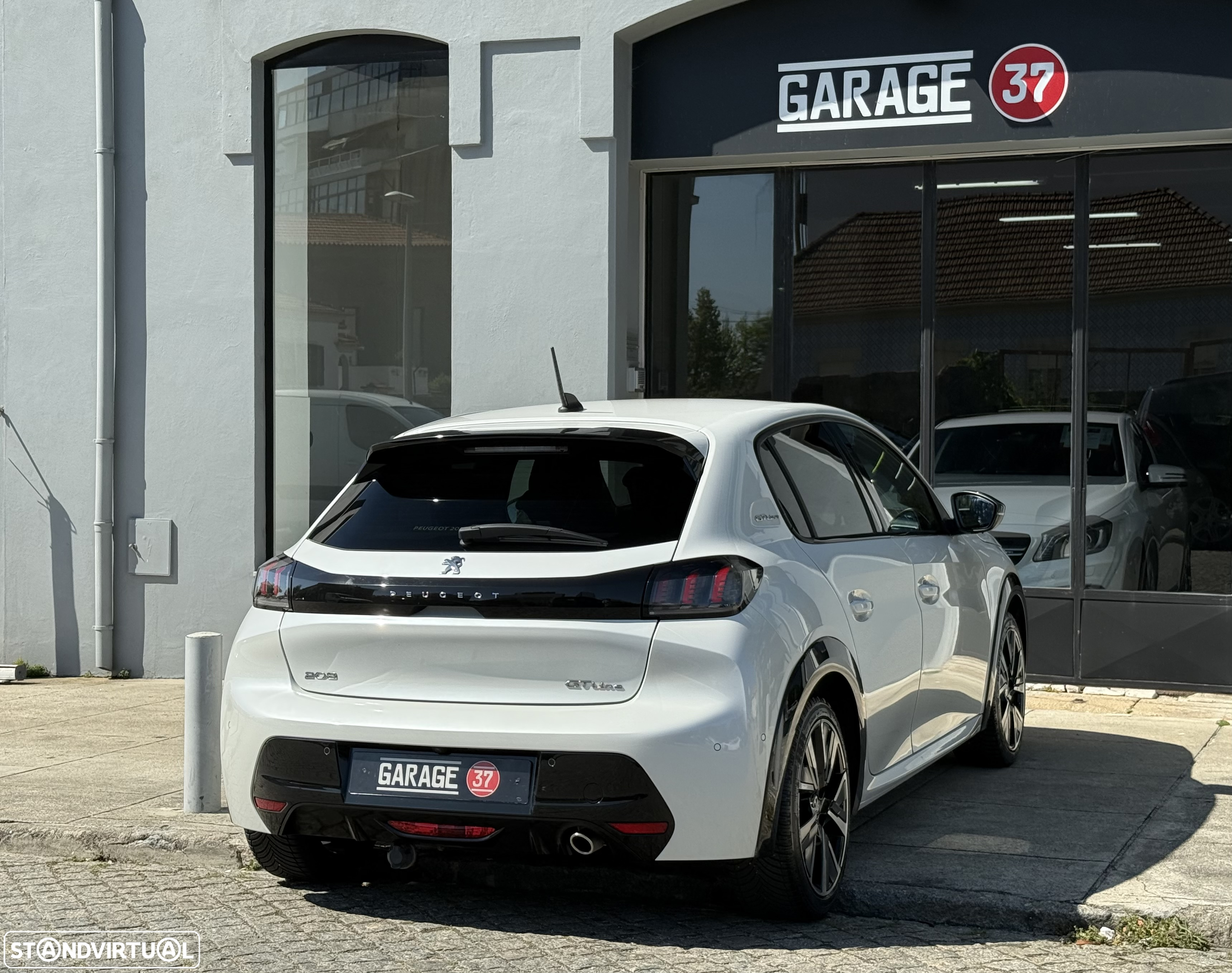 Peugeot 208 1.2 PureTech GT - 8
