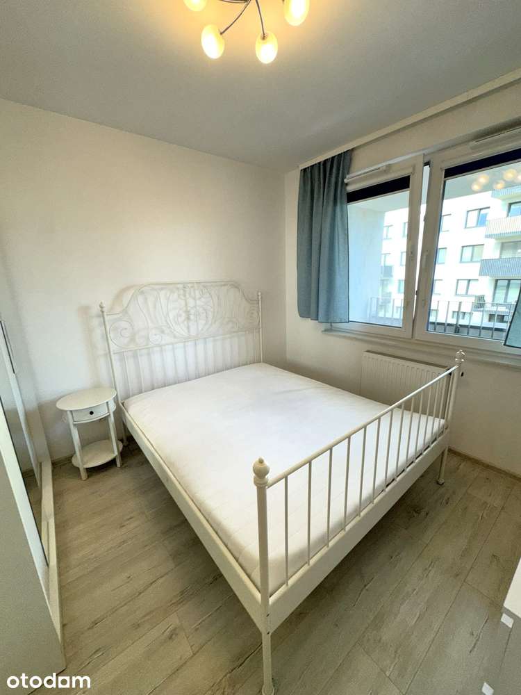Urocze mieszkanie ul. Banacha, osobna sypialnia, tramwaj.