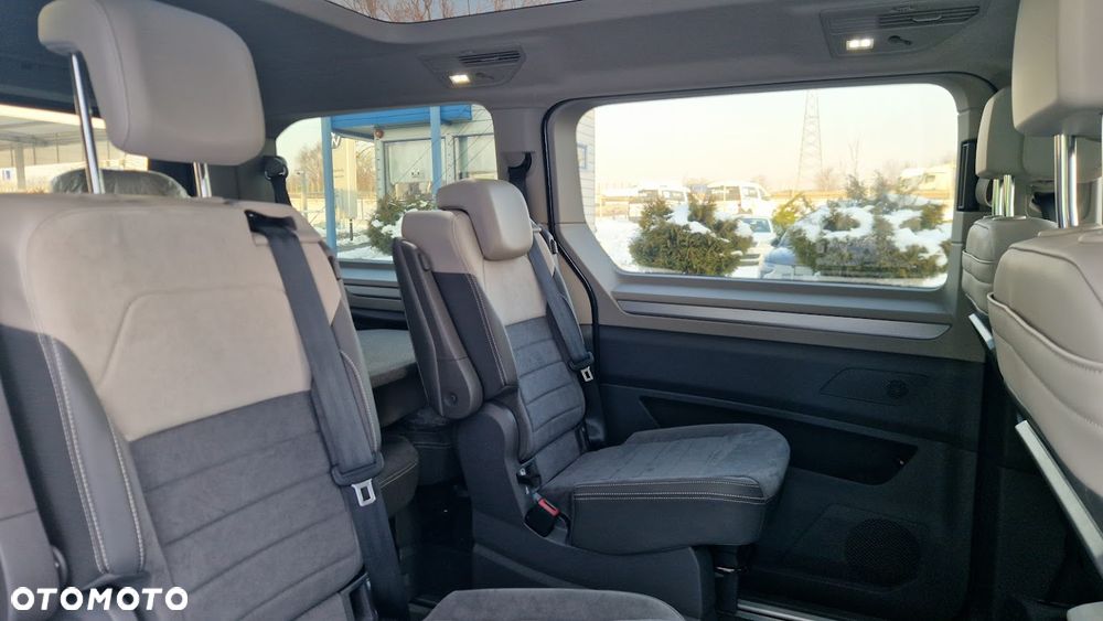 Volkswagen Multivan - 11