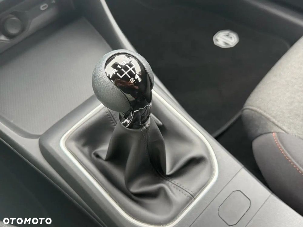 MG MG3 1.5 Standard - 14