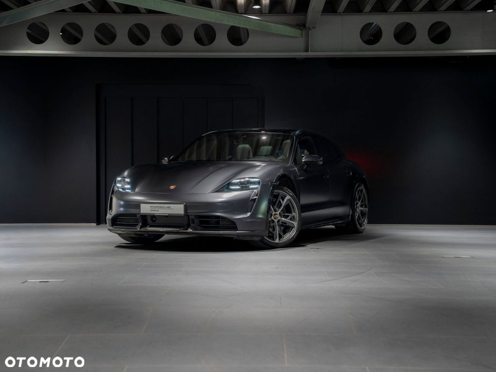 Porsche Taycan Turbo S - 1