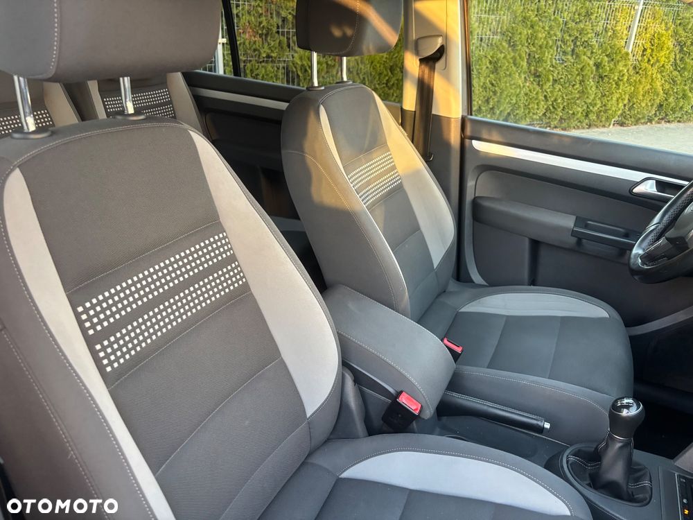 Volkswagen Touran 1.4 TGI BlueMotion Comfortline - 15