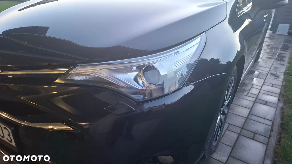 Toyota Avensis 2.0 D-4D Prestige - 22