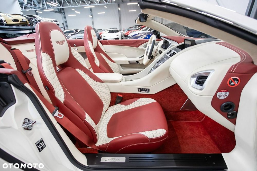 Aston Martin Vanquish - 29
