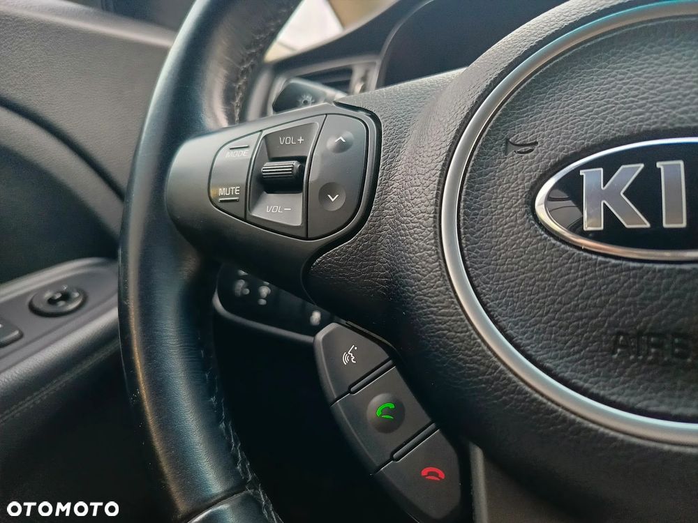 Kia Carens 1.6 GDI M - 20