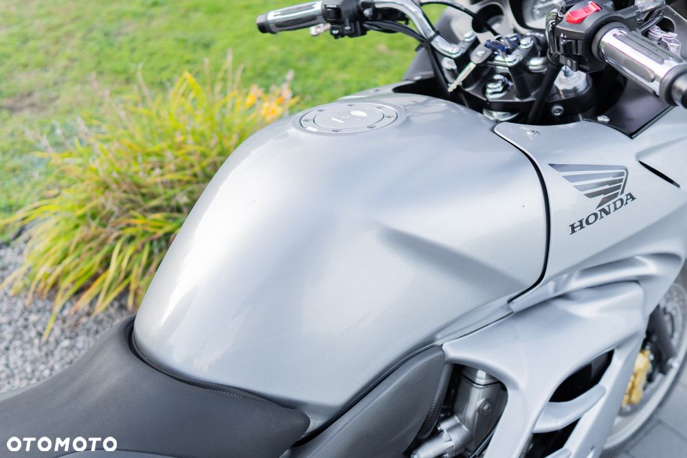 Honda CBF - 21