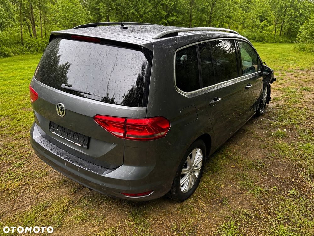 Volkswagen Touran - 3