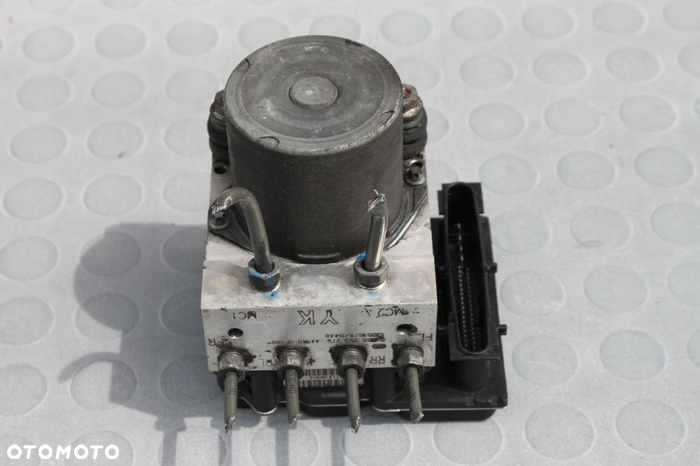 POMPA STEROWNIK ABS TOYOTA VERSO 09-18 - 3