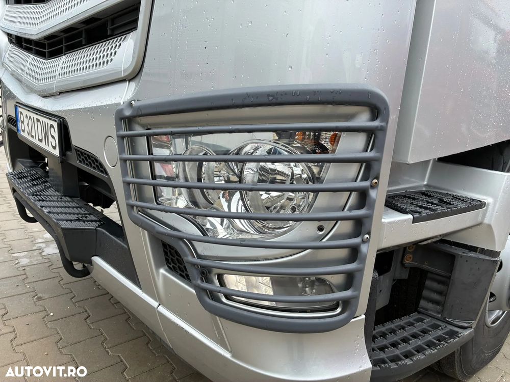 Mercedes-Benz Actros - 6
