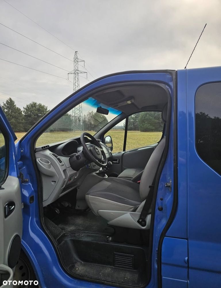 Opel Vivaro - 1