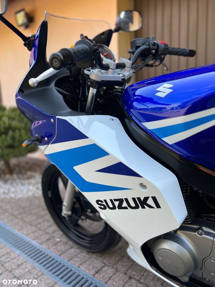 Suzuki GS - 28