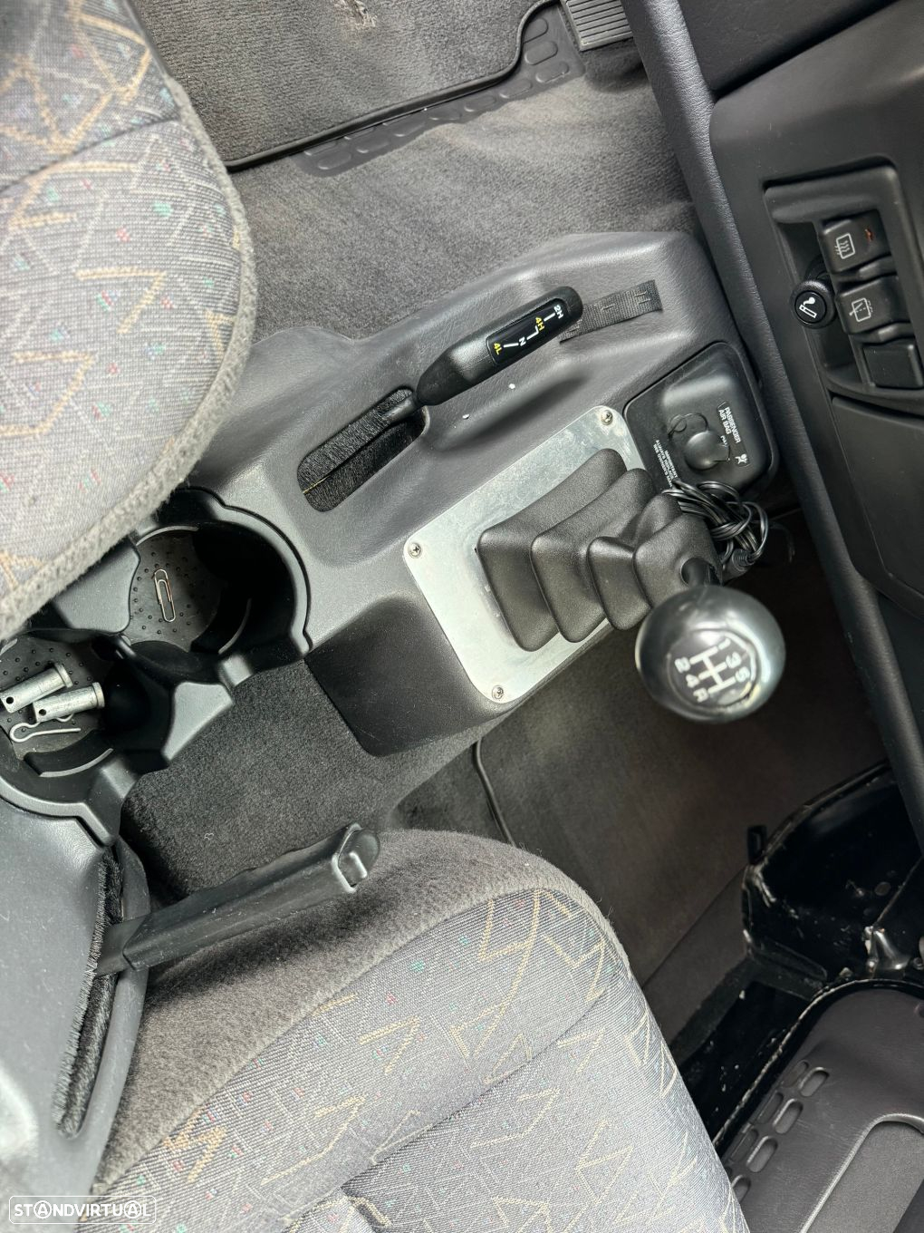 Jeep Wrangler 2.5 Sport Hard Top - 12