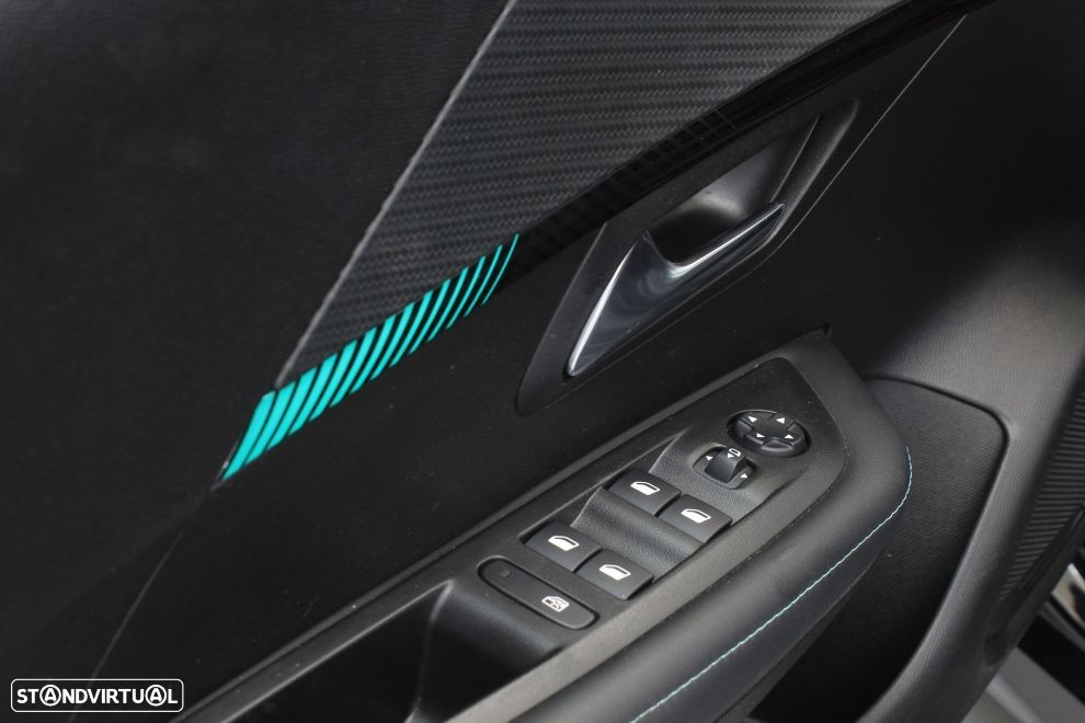Peugeot 208 1.2 PureTech Allure Pack EAT8 - 26
