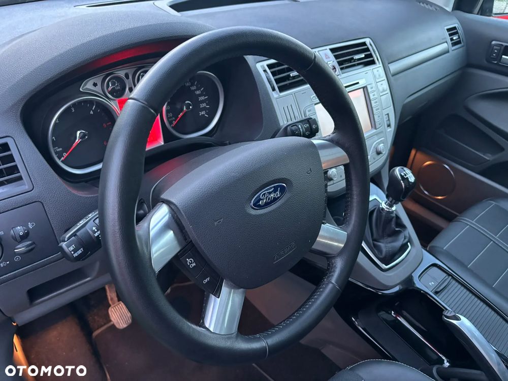 Ford Kuga 2.0 TDCi 4x4 Titanium - 3