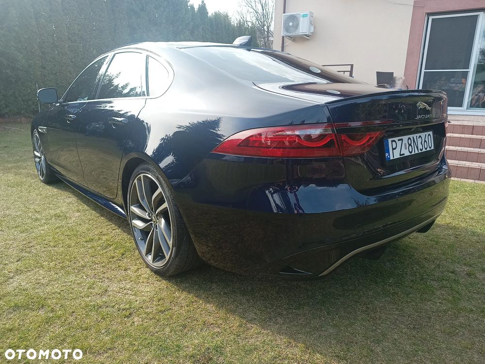 Jaguar XF P250 R-Dynamic SE - 22