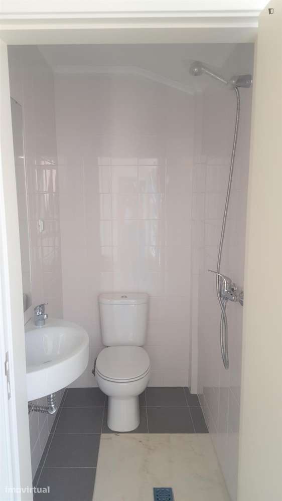 Apartamento com 3 quartos - localizado em Entrecampos Lisbon - Grande imagem: 4/8