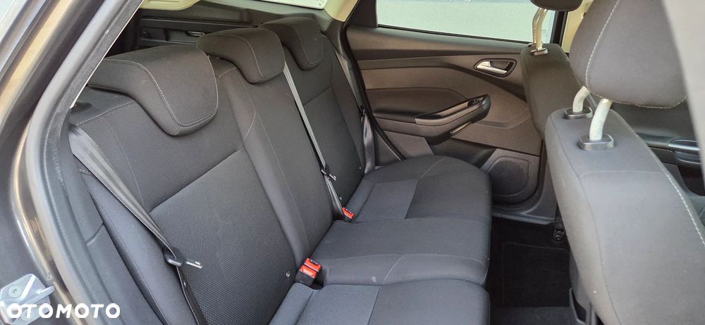 Ford Focus 1.0 EcoBoost Titanium - 38