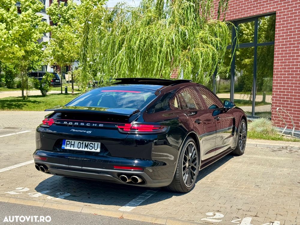 Porsche Panamera 4S - 6