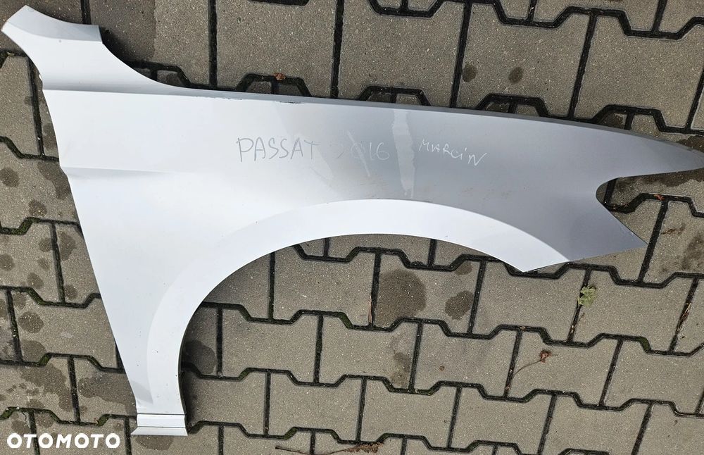 VW Passat B8  błotnik  przód przedni prawy - 1