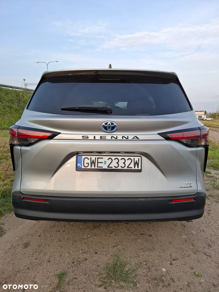 Toyota Sienna - 25