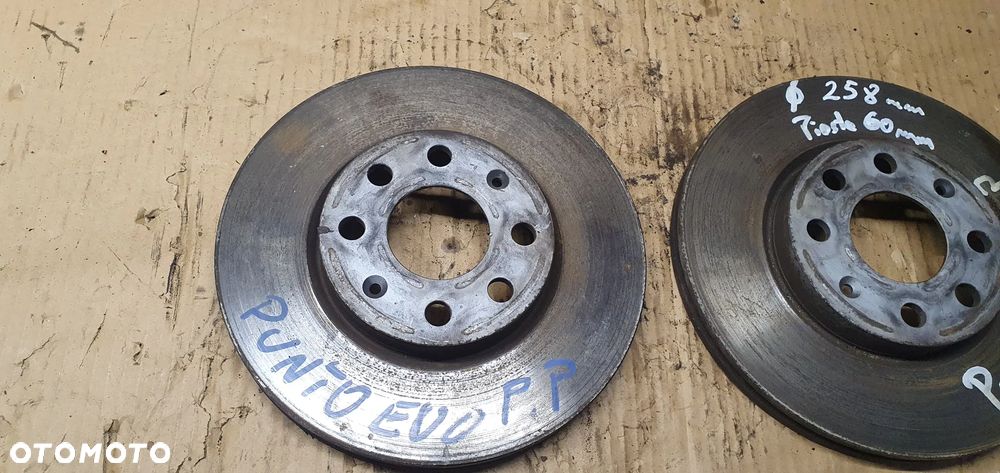 Tarcze hamulcowe klocki przód przednie Fiat Punto EVO - 3