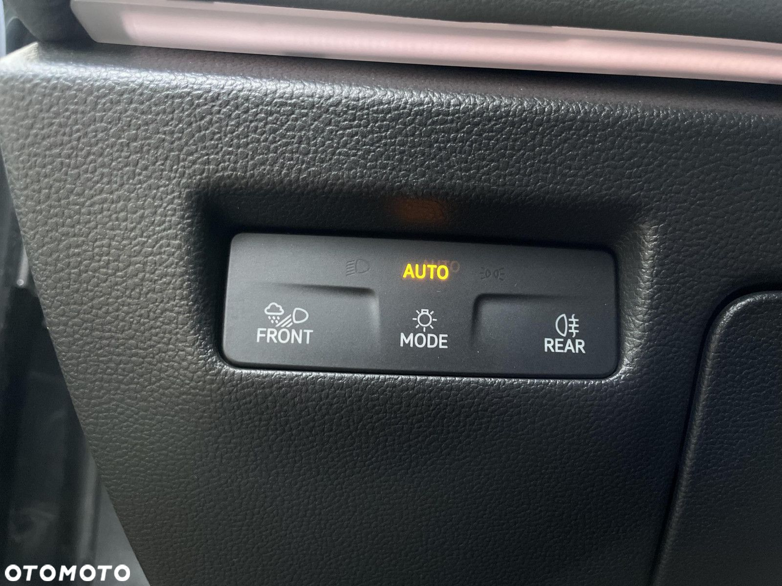 Volkswagen Passat 2.0 TDI EVO Elegance DSG - 29