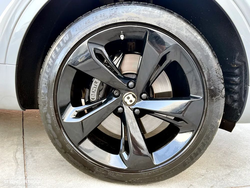 Bentley Bentayga V8 - 46