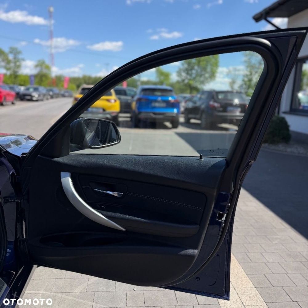 BMW Seria 3 - 31