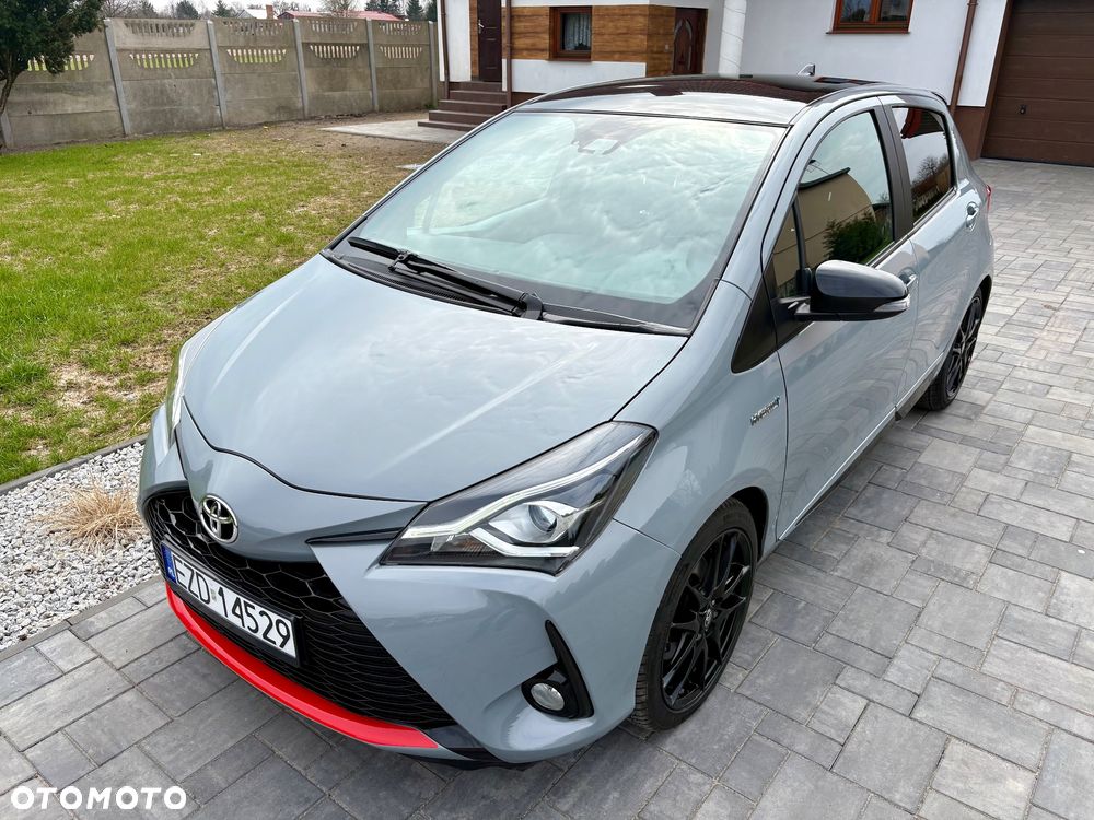 Toyota Yaris Hybrid 100 GR Sport - 3