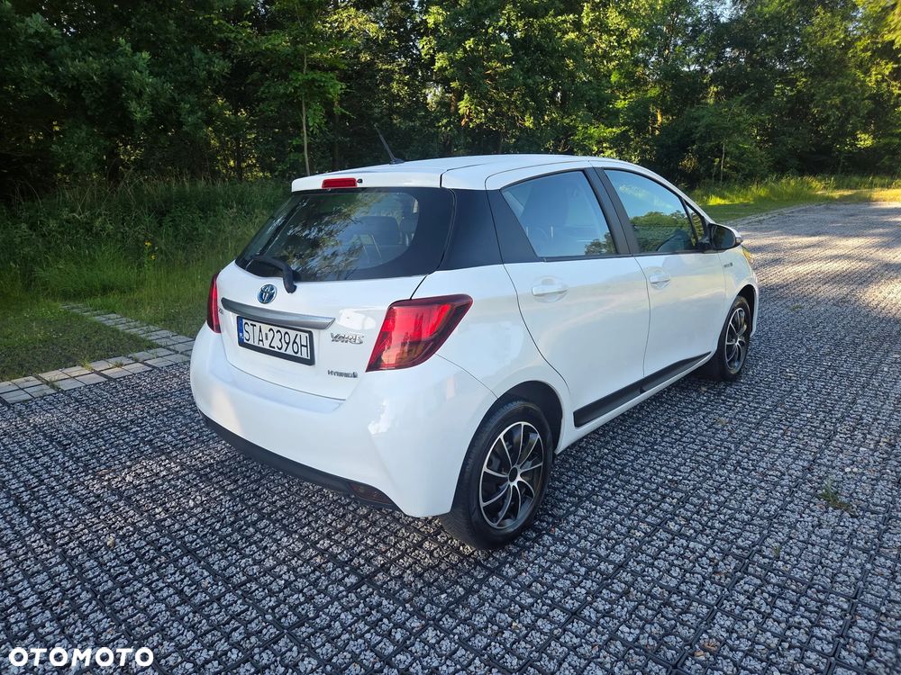 Toyota Yaris Hybrid 100 Premium EU6 - 6