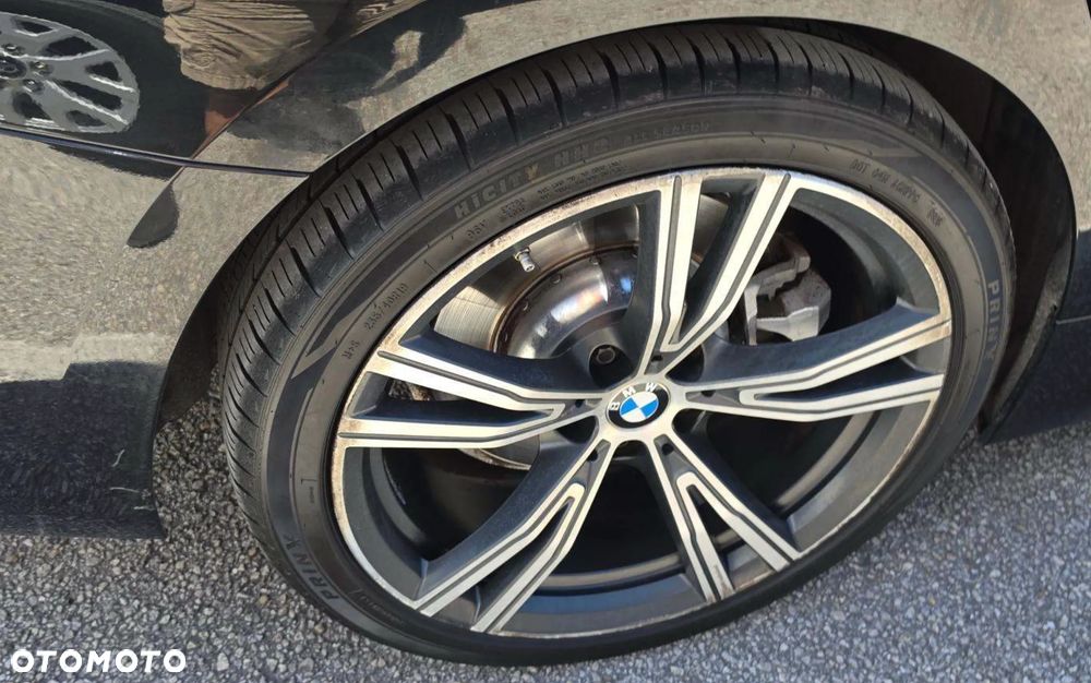 BMW Seria 3 330i M Sport - 13
