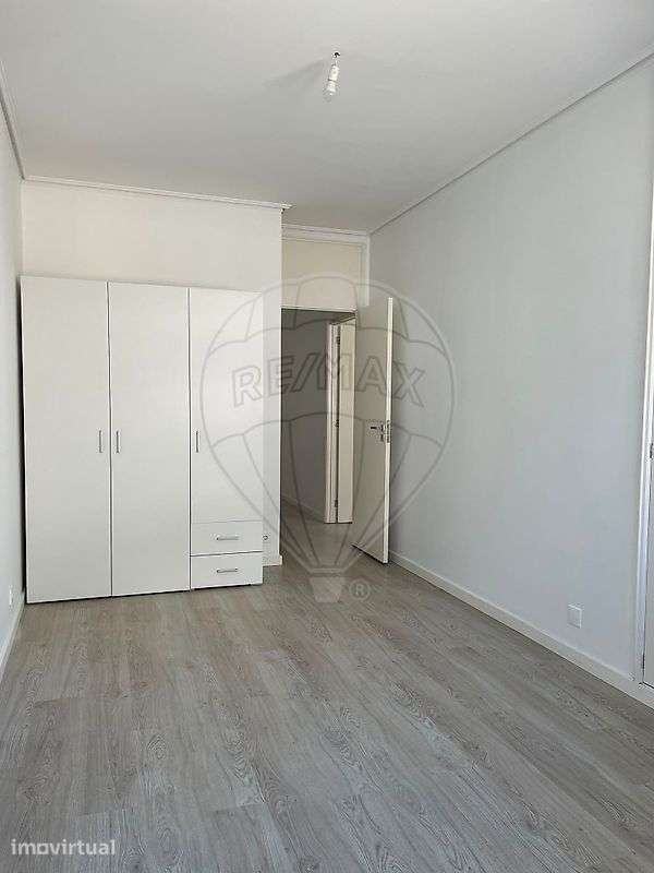 Apartamento T2 para arrendamento - Grande imagem: 4/14