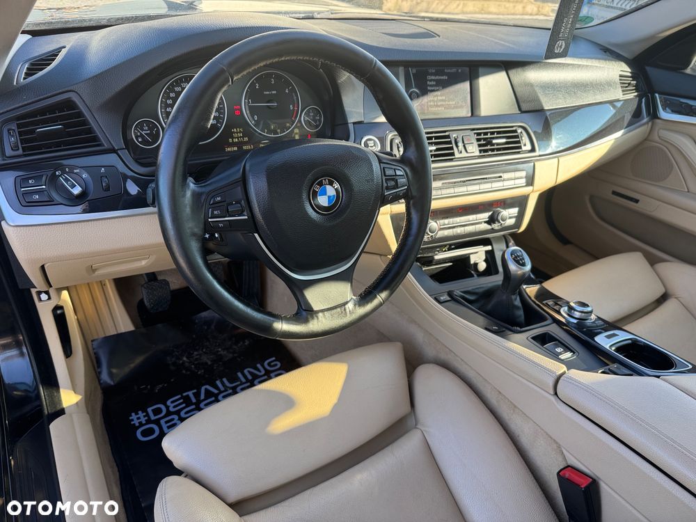 BMW Seria 5 520d Luxury Line - 17