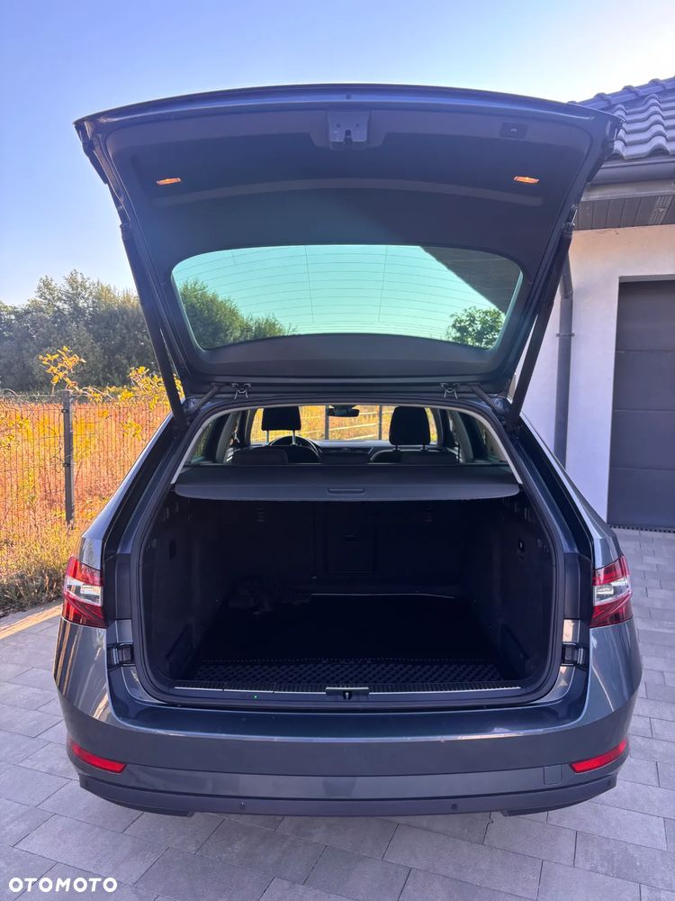 Skoda Superb 2.0 TDI Style DSG7 - 7