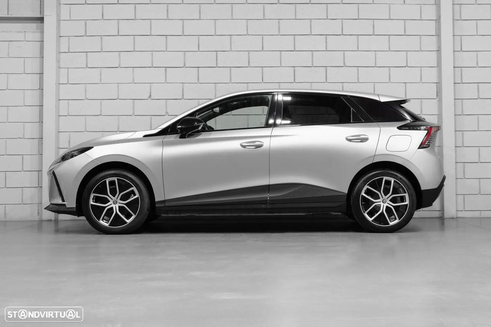 MG MG4 77 kWh Extended Range Luxury - 4