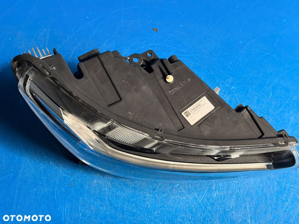 PRAWY FULL LED VOLVO XC40 MID BDB EUROPA - 3