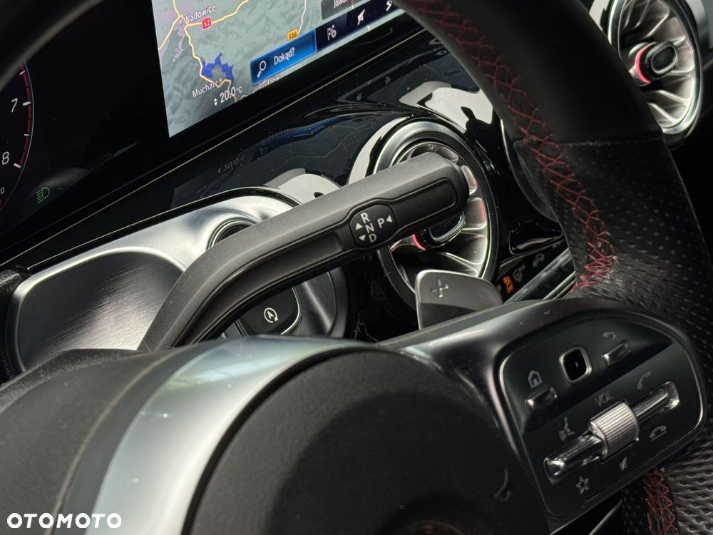 Mercedes-Benz GLB 200 AMG Line 7G-DCT - 11