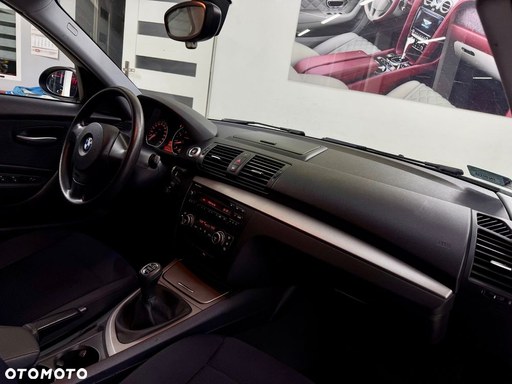 BMW Seria 1 - 22
