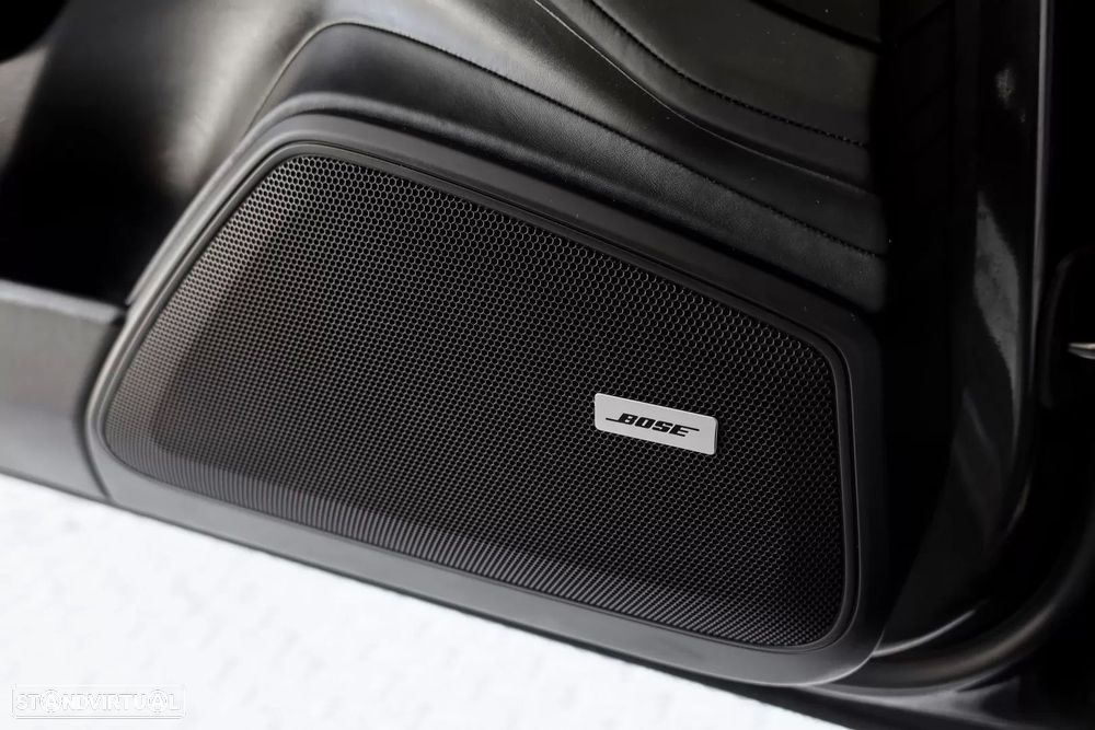 Porsche Panamera 4 E-Hybrid - 17