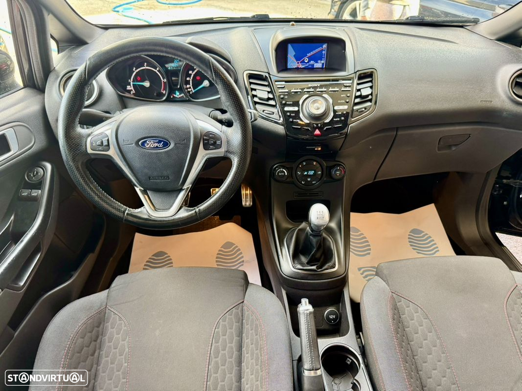 Ford Fiesta 1.5 TDCi STLine - 51