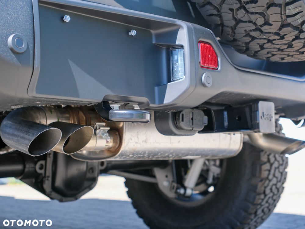Jeep Wrangler - 16